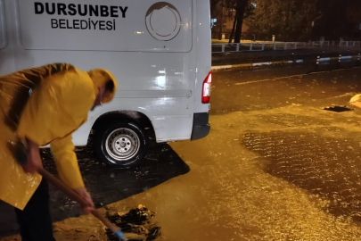 DURSUNBEY BELEDİYESİ SAĞANAK YAĞIŞLARA KARŞI SAHADA