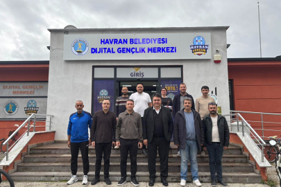 HAVRAN GENÇLİĞİ BAŞKAN ERSOY’UN DOĞUM GÜNÜNÜ KUTLADI