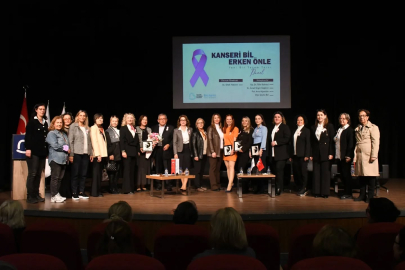 BALIKESİRLİLERE KANSERDE ERKEN TEŞHİSİN ÖNEMİ ANLATILDI