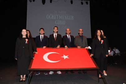 BALIKESİR’DE 24 KASIM ÖĞRETMENLER GÜNÜ COŞKUYLA KUTLANDI