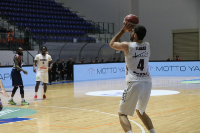 BANDIRMA BORDO BASKETBOL EVİNDE FARKA KOŞTU: 83-69
