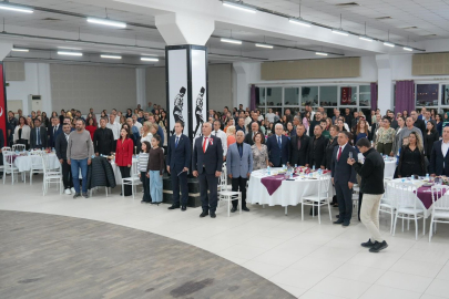 BURHANİYE BELEDİYESİ ÖĞRETMENLERİN GÜNÜNÜ KUTLADI