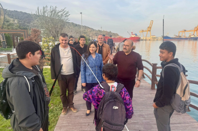 VALİ USTAOĞLU MARMARA ADASI’NDA ESNAF VE VATANDAŞLA BULUŞTU