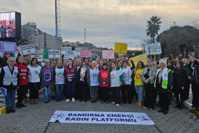 BANDIRMA’DA 25 KASIM YÜRÜYÜŞÜ