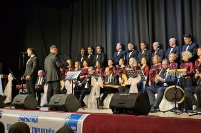 40 KİŞİLİK KORO MUHTEŞEM KIŞ KONSERİYLE BÜYÜLEDİ