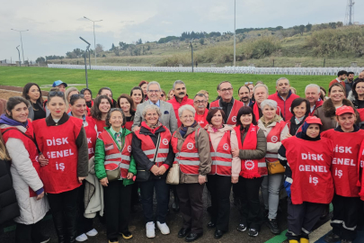 GENEL-İŞ ÜYESİ KADINLARDAN ANLAMLI 5 ARALIK ETKİNLİĞİ