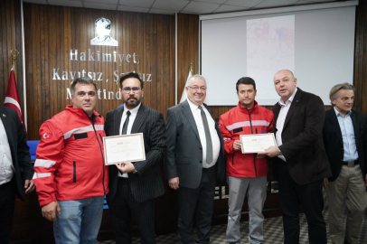 EDREMİT BELEDİYESİ ARAMA KURTARMA EKİBİNE SERTİFİKALARI VERİLDİ