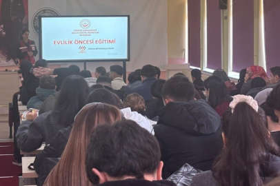 EDREMİT MYO ÖĞRENCİLERİNE “EVLİLİK ÖNCESİ EĞİTİM” SEMİNERİ