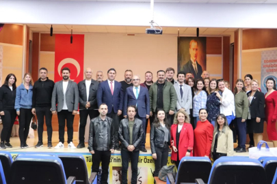 EDREMİT’TE MÜZİK ÖĞRETMENLERİYLE DEĞERLENDİRME TOPLANTISI