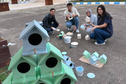 HAVRAN MYO ÖĞRENCİLERİ KUŞLARA RENKLİ YUVALAR YAPTI