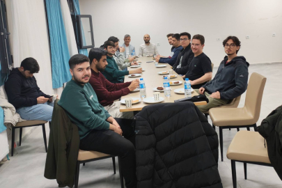 BANDIRMA’DA ÜNİVERSİTE ÖĞRENCİLERİNE YÖNELİK AİLE SÖYLEŞİSİ