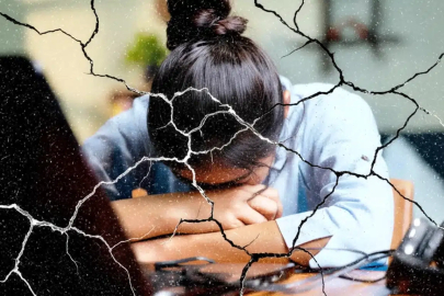 Çalışanlar tükenmişlik riskiyle karşı karşıya! Sinsi kriz 'sessiz çatlama' işyerlerini tehdit ediyor