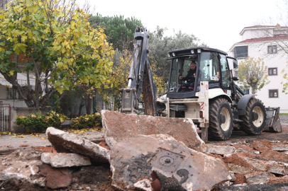 KARESİ ŞEHİT HAMZA KOCATAŞ PARKI YENİLENİYOR