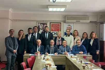 CHP BANDIRMA’DA YENİ İLÇE YÖNETİMİ KAMUOYUNA TANITILDI