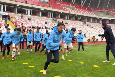 BANDIRMASPOR SOĞUK SİVAS DEPLASMANINDA PUAN ÇIKARAMADI