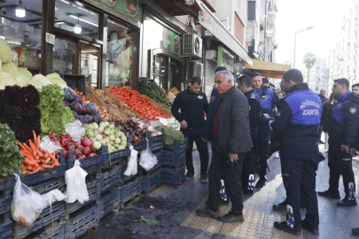 Zabıta kaldırım işgalini affetmedi