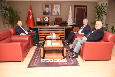 BAKANLIK MÜFETTİŞLERİNDEN İL MİLLİ EĞİTİM MÜDÜRÜ KAL’A ZİYARET