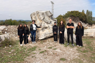 BANDIRMA’DA LİSE ÖĞRENCİLERİ KYZİKOS ANTİK KENTİ’Nİ KEŞFETTİ