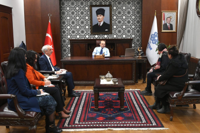 VALİ USTAOĞLU MAKAMINDA VATANDAŞLARI DİNLEDİ