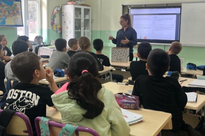 BANDIRMA’DA KIZILAY KULÜBÜ İLE ÖĞRENCİLERE İYİLİK BİLİNCİ