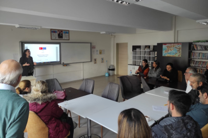 BANDIRMA’DA ÖĞRETMENLERE DİJİTAL YETKİNLİK EĞİTİMİ