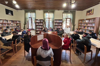 BANDIRMALI ÖĞRENCİLER KÜTÜPHANEDE KİTAPLARLA BULUŞTU