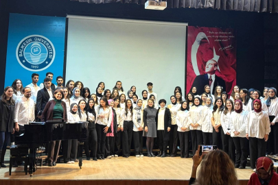 “SINIFTAN SAHNEYE” KONSERİ BAÜN’DE BÜYÜK BEĞENİ TOPLADI