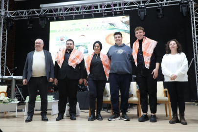 EDREMİT’TE YÖRESEL YEMEK YARIŞMASININ KAZANANLARI BELLİ OLDU