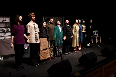 ALTIEYLÜL’DE SAHNE IŞIKLARI YANDI