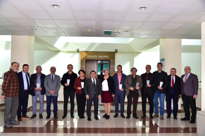 BALIKESİR ÜNİVERSİTESİ’NDEN EMEKLİ PERSONELE VEDA