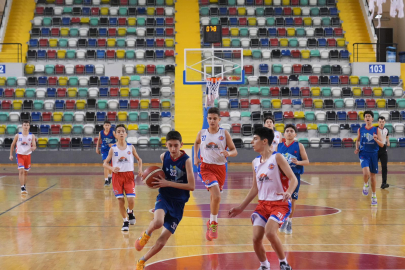 BALIKESİR, U14 BÖLGE ŞAMPİYONASINA EV SAHİPLİĞİ YAPIYOR