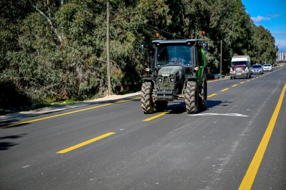 Mersin'de yol iyileştirme çalışmaları sürüyor