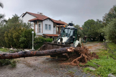 EKİPLER YAZ KIŞ DEMEDEN 7/24 SAHADA