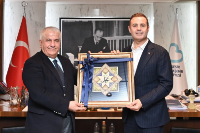 BAŞKAN AKIN, İL MİLLİ EĞİTİM MÜDÜRÜ KAL VE DEKAN VEKİLİ KILIÇ’I AĞIRLADI