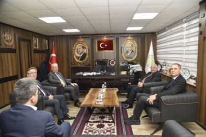 DURSUNBEY’DE EĞİTİM YATIRIMLARI İÇİN İŞ BİRLİĞİ GÖRÜŞMESİ