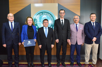 BAÜN BİLİM VE TEKNOLOJİ MERKEZİ’NDE MÜDÜRLÜK GÖREVİ DEVREDİLDİ