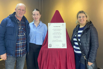 BANDIRMA’DA “ŞİİR CUMHURİYETİ” SERGİSİ AÇILDI