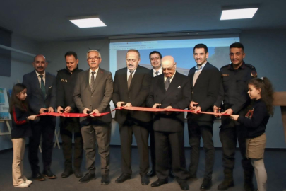 ERDEK’TE ASİYE TOZUN KONFERANS SALONU HİZMETE AÇILDI