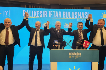 MÜSAVAT DERVİŞOĞLU BALIKESİR’DE İFTAR PROGRAMINA KATILDI
