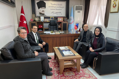 AK PARTİ MANYAS HEYETİ’NDEN MÜDÜR ASLAN’A ZİYARET