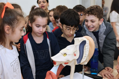 BANDIRMALI MİNİK ÖĞRENCİLERDEN BANÜ ZİYARETİ