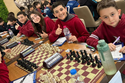 BANDIRMA ORTAOKULU SATRANÇ TAKIMI’NDAN BÜYÜK BAŞARI