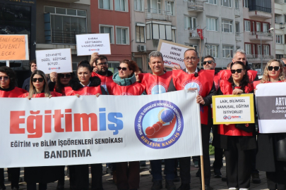 BANDIRMA’DA ÖĞRETMEN CİNAYETİNE TEPKİ: EĞİTİM EMEKÇİLERİ İŞ BIRAKTI