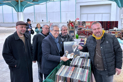 BANDIRMA’DA ANTİKA PAZARI’NA YOĞUN İLGİ
