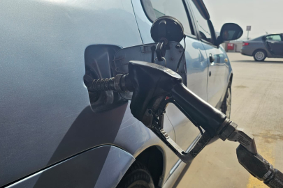 AKARYAKITA BEKLENEN ZAM GELDİ