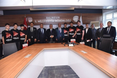 BALROBON ROBOT TAKIMI İL MİLLİ EĞİTİM’DE ÖDÜLLERİNİ TAÇLANDIRDI