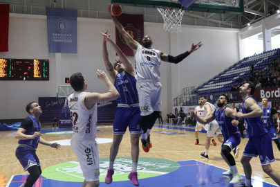 BANDIRMA BORDO, KOCAELİ KAĞITSPOR’U FARKLI GEÇTİ