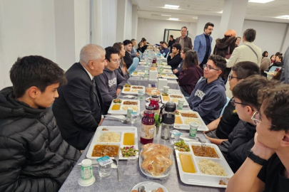 EDREMİT’TE ÖĞRENCİLERLE RAMAZAN İFTARI