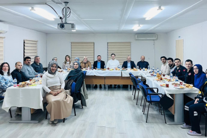 AK PARTİ BALIKESİR TEŞKİLATI SAĞLIK ÇALIŞANLARIYLA SAHURDA BULUŞTU