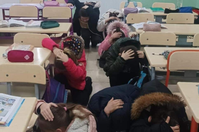 BANDIRMA’DA ÖĞRENCİLERE DEPREM BİLİNCİ AŞILANDI